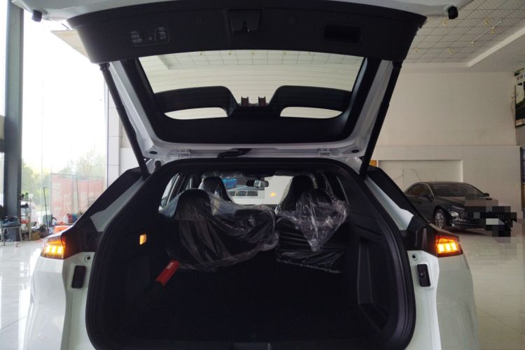 Used Dongfeng Aeolus L7 New Energy 2025 518 Comfort Edition Trunk