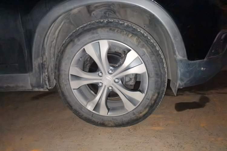 Used Honda CR-V 2012 2.4L Four-wheel Drive Prestige Edition Right Front Wheel Hub