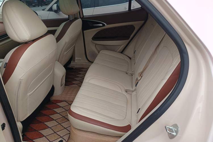 Used ORA Good Cat 2023 401 km Standard Range Prestige Version Lithium Iron Phosphate