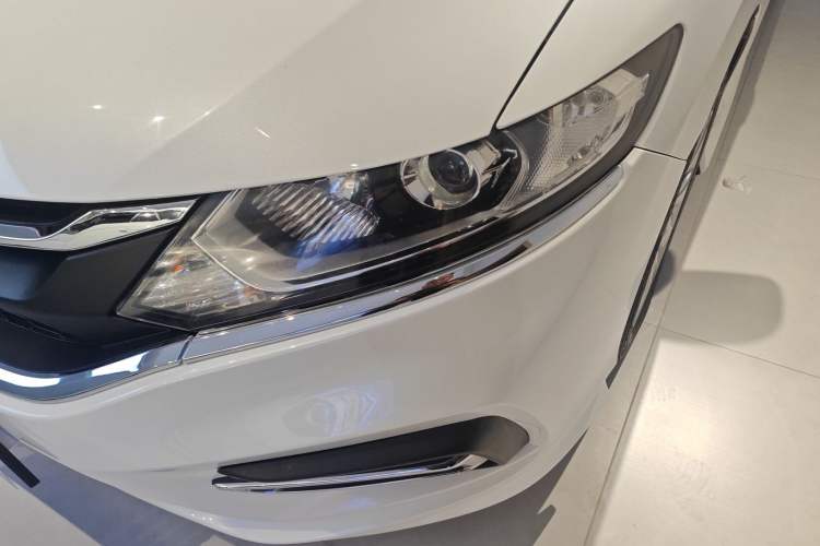 Used Honda Jade 2017 1.8L automatic Comfort version 5 seats
