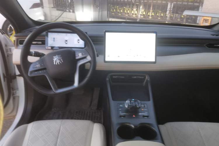 Used BYD Qin PLUS 2025 DM-i Smart Drive 120KM Superior Model