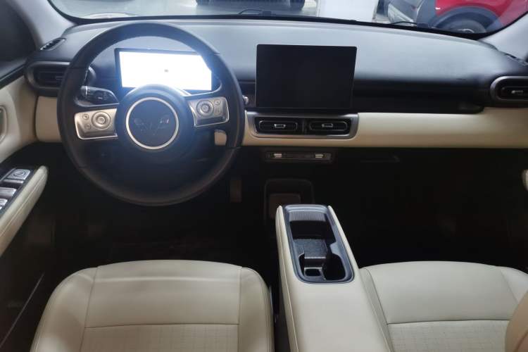 Used Wuling Bingo PLUS 2024 330 km Range Five-Seater Version