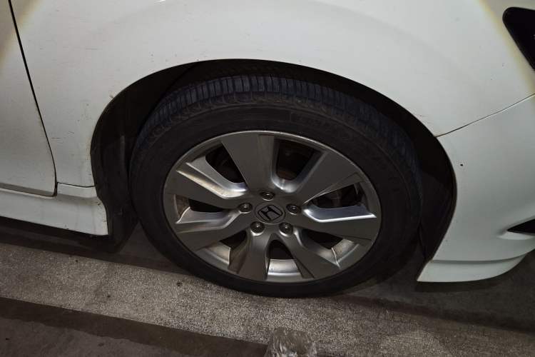 Used Honda Jade 2014 1.8L Automatic Comfort Elite Version 5 Seats
