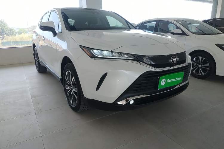 Used Toyota Harrier 2022 2.0L CVT Two-Wheel Drive Luxury Edition
