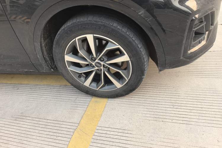 Used Audi Q5L 2023 40T Luxury Dynamic Model