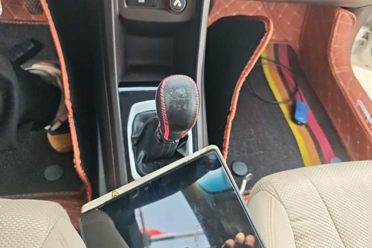 Used Baojun 310W 2017 1.5L Manual Comfort Version China V