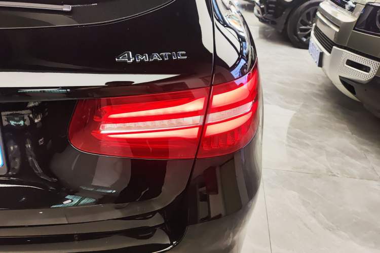 Used Mercedes-Benz GLC 2019 GLC 260 L 4MATIC Dynamic Model