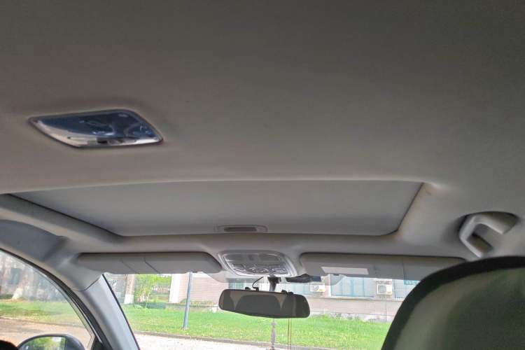 Used Haval H6 2017 Classic Edition 1.5T Automatic Two-Wheel Drive Elite Model Headliner