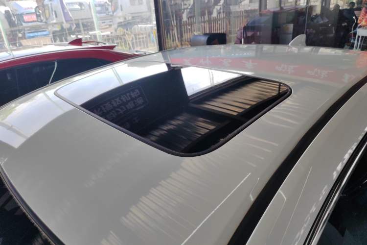 Used Honda Envix 2019 180TURBO CVT Enjoyment Edition China VI Roof