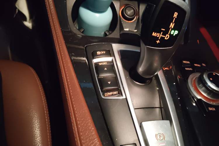 Used BMW 5 Series 2017 520Li Elegant Edition
