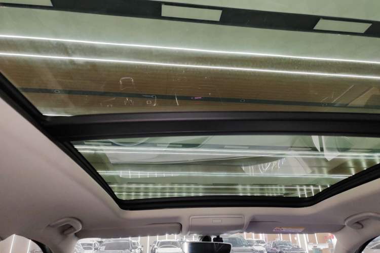 Used Volkswagen Tiguan L 2021 330TSI Automatic Two-Wheel Drive R-Line Enhanced Edition Headliner