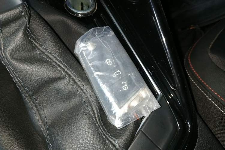 Used Volkswagen Tayron 2022 280TSI Two-Wheel Drive Luxury Smart Connectivity Version Vehicle Key