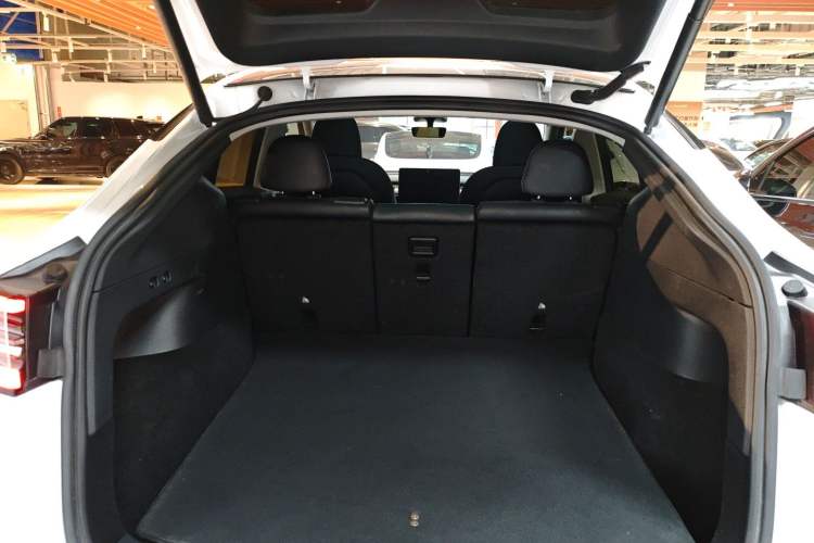 Used Tesla Model Y 2022 Rear-Wheel-Drive Version