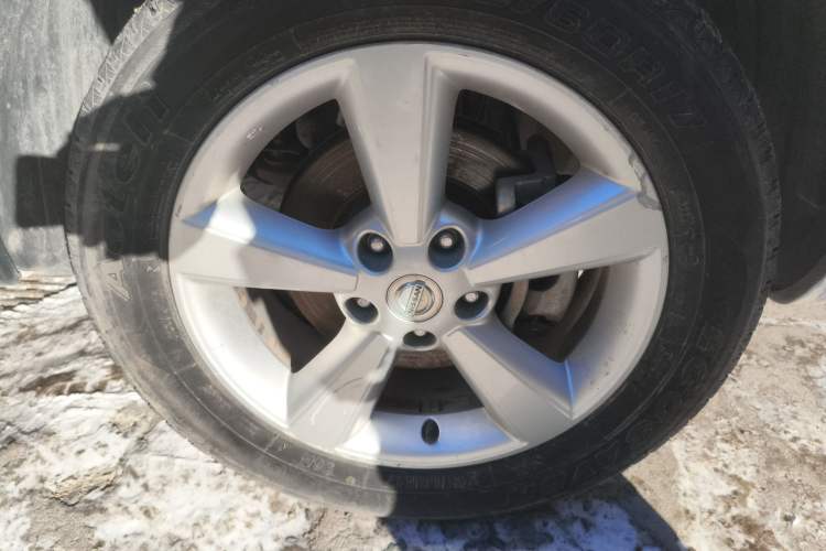 Used Nissan Qashqai 2015 2.0 XL Coolfire CVT 2WD Right Front Wheel Hub