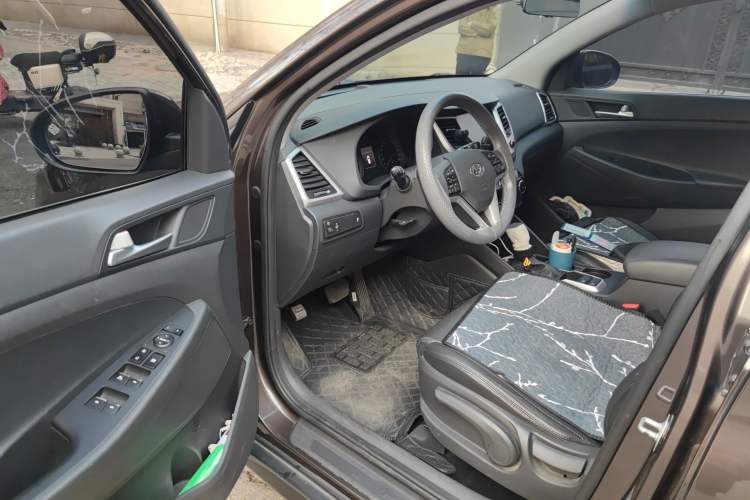 Used Hyundai Tucson 2015 1.6T Dual-Clutch Two-Wheel-Drive Smart Model
