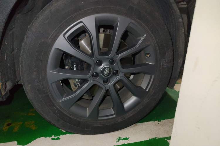 Used Land Rover Range Sport 2023 400PS Dynamic SE Right Front Wheel Hub