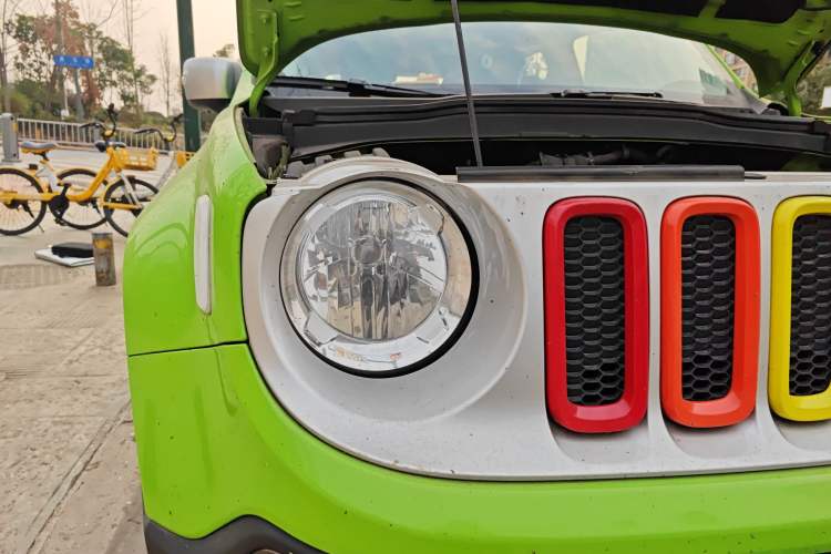 Used Jeep Renegade 2017 180T Automatic Smart Version
