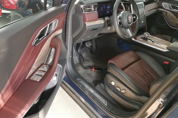 Used Hongqi HS7 2023 2.0T Automatic All-Wheel-Drive Flagship Edition Six Seats