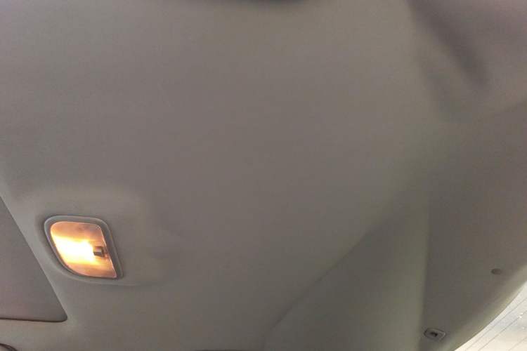 Used Geely Auto Emgrand 2015 Sedan 1.5L CVT Upward Version Headliner