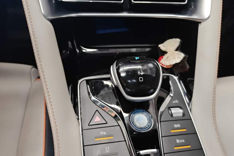 Used BYD Song PLUS New Energy 2021 DM-i 110KM Flagship Model Gear Lever