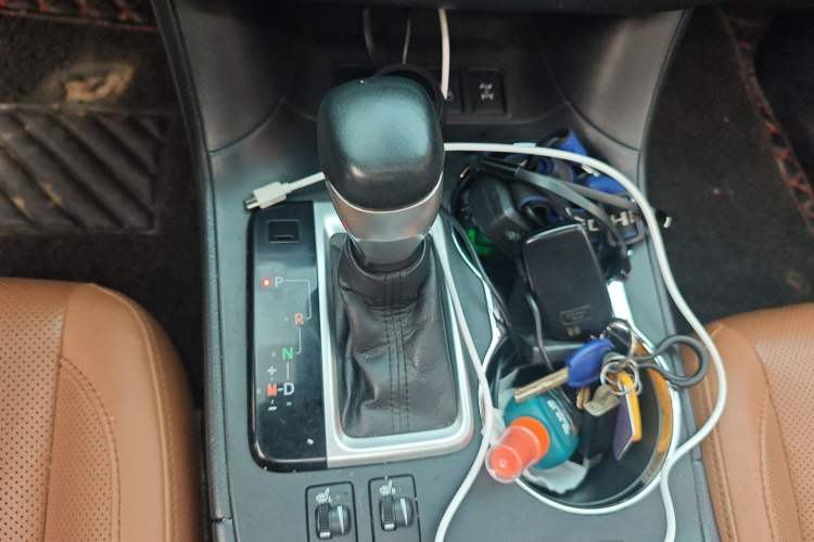 Used Toyota Highlander 2018 2.0T Four-Wheel Drive Knight Edition 7 Seats China VI Standard Gear Lever