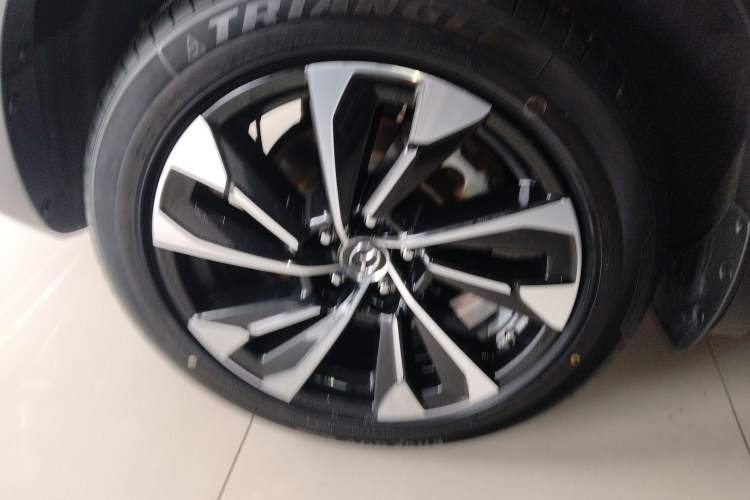 Used Mazda CX-50 2023 2.5L Smart Drive Version Exterior 5