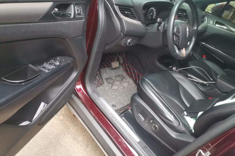 Used Lincoln MKC 2016 2.0T Two-Wheel Drive Deluxe Edition