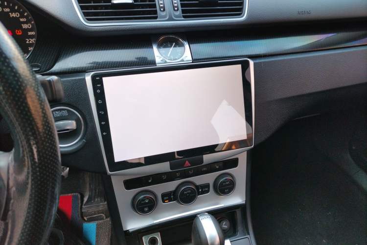 Used Volkswagen Magotan 2013 1.8TSI Luxury Model Audio And AC Panel