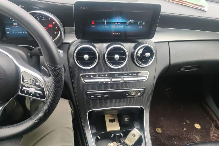 Used Mercedes-Benz C-Class 2019 C 180 L Fashion Edition Sport Version Audio And AC Panel