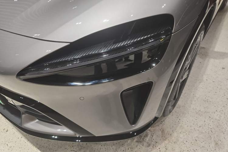 Used Xiaomi Auto YU7 2025 Ultra-Long Range All-Wheel Drive Pro Version
