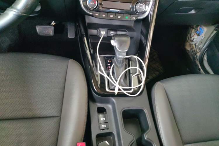 Used Kia Sportage R 2018 2.0L Automatic Smart Luxury Version China V Standard Gear Lever