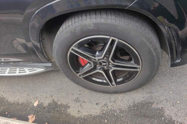 Used Mercedes-Benz GLE AMG 2020 AMG GLE 53 4MATIC+ Right Front Wheel Hub