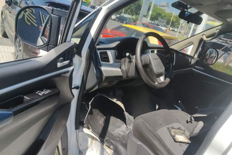 Used FORTHING Lingzhi M5 2022 Standard Version Base Model 7 Seats
