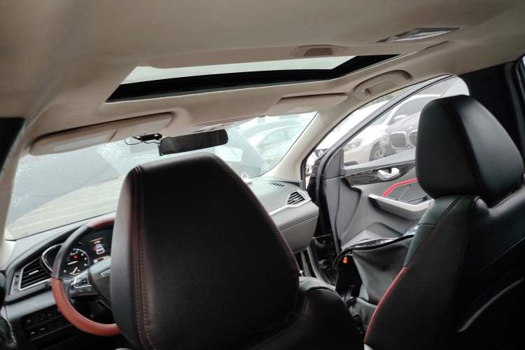 Used Venucia D60 2019 1.6L XL CVT Smart Connect Elite Edition