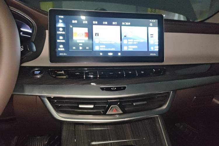 Used Geely Auto Jiajie 2021 1.8TD DCT Luxury Model
