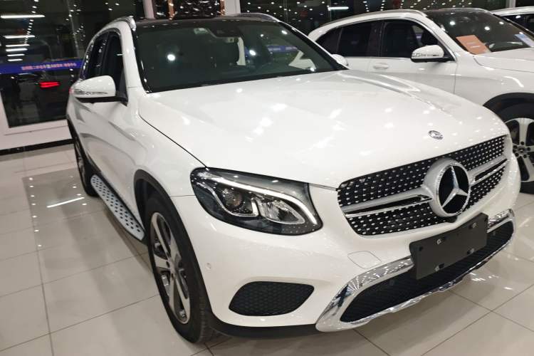 Used Mercedes-Benz GLC 2016 GLC 260 4MATIC Luxury Model
