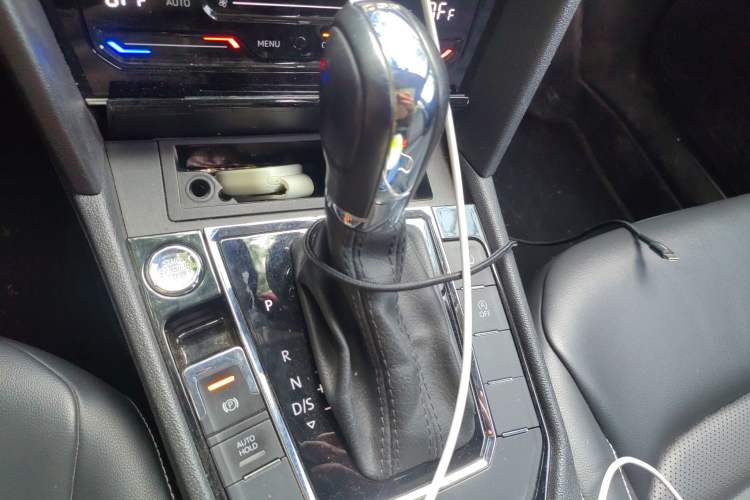 Used Volkswagen Lamando 2021 280TSI DSG Comfort Edition Gear Lever