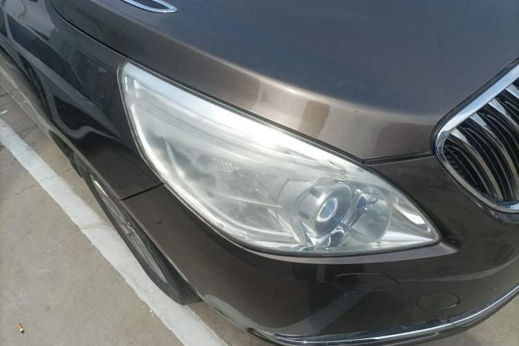 Used Buick GL8 2015 2.4L Luxury Business Premium Edition Right Front Headlight