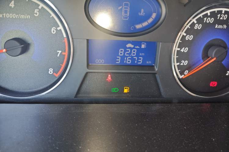 Used Geely Auto Classic Emgrand 2013 Sedan 1.5L Manual Elite Model Odometer Close Up