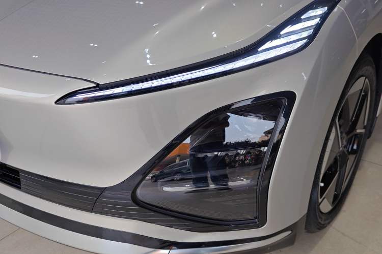 Used Wuling Xingguang 2024 Co-Creation Edition 510 Advanced Model Left Front Headlight