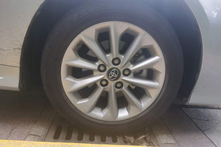 Used Toyota Corolla 2021 Dual-Motor 1.8L E-CVT Elite Edition