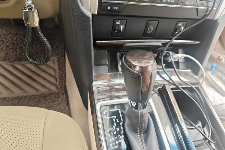 Used Toyota Camry 2016 2.0G 10th Anniversary Leading Edition