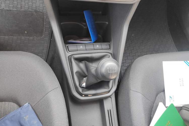 Used Jetta VA3 2025 Model, Facelifted 1.5L Manual—Ambitious Edition
