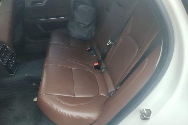 Used Jaguar XFL 2020 XFL 2.0T P250 Four-Wheel Drive Luxury Edition Left Rear Seat