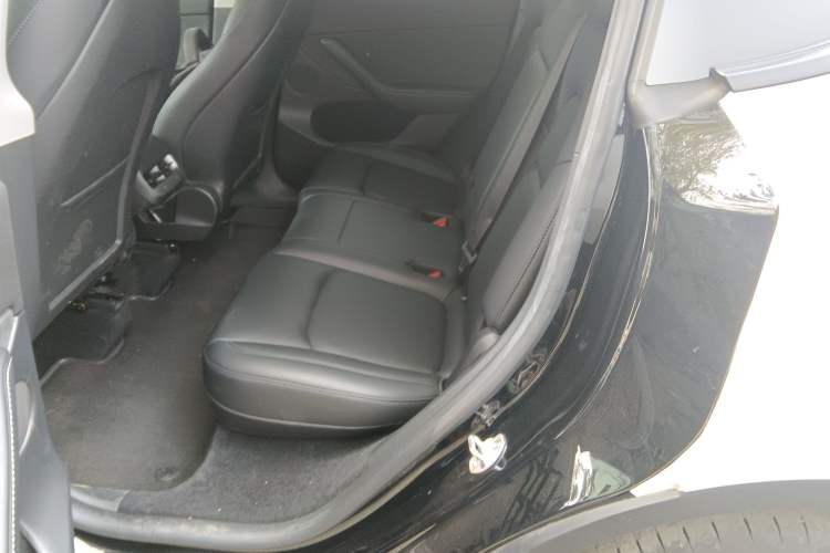 Used Tesla Model Y 2022 Revised Version Rear-Wheel Drive Left Rear Seat