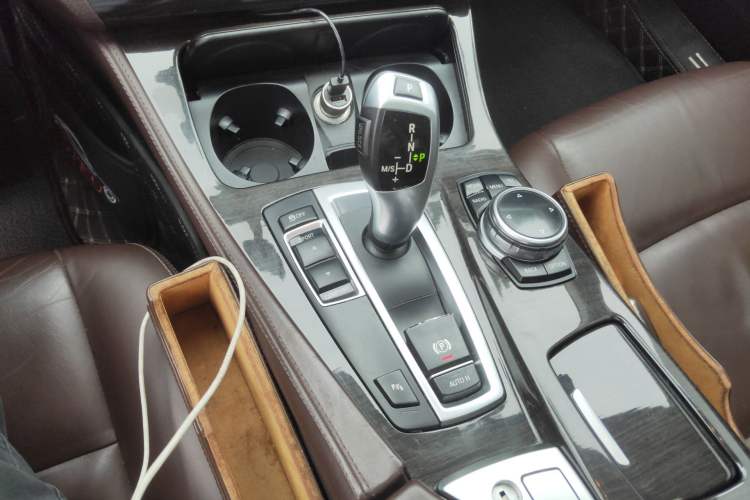 Used BMW 5 Series 2014 525Li Luxury Design Package Gear Lever