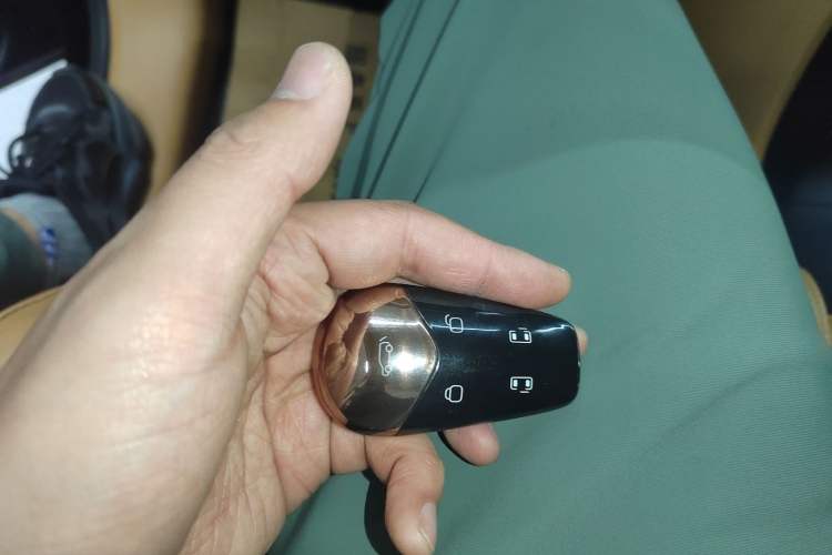 Used VOYAH Dream 2025 PHEV Four-Wheel-Drive Flagship Kunpeng Edition Vehicle Key