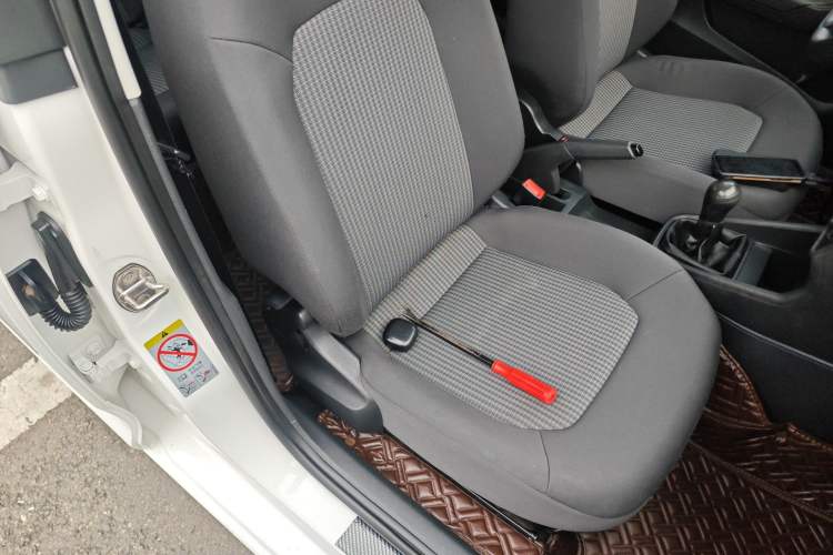 Used Volkswagen Santana 2016 1.6L Manual Fashion Edition Right Front Seat