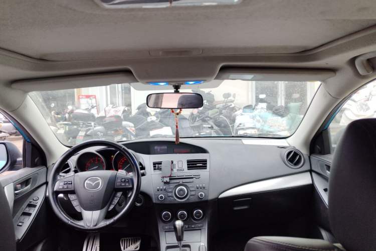 Used Mazda 3 2011 Sedan 2.0L Automatic Luxury Model
