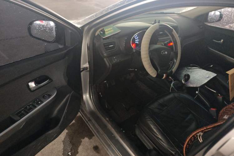 Used Kia K2 2015 Sedan 1.4L MT GLS